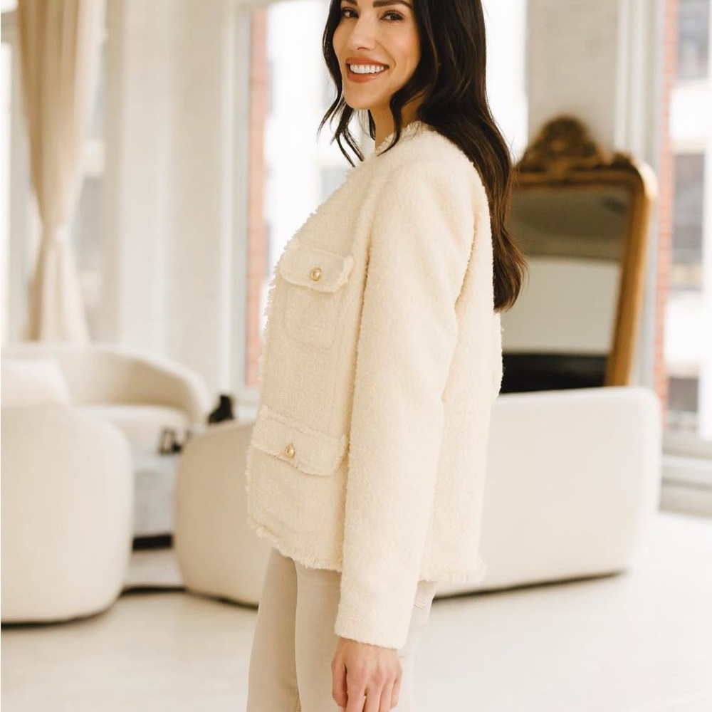 Shop one/third cream blazer in size small. Jacket 18 - Picture 3 of 9